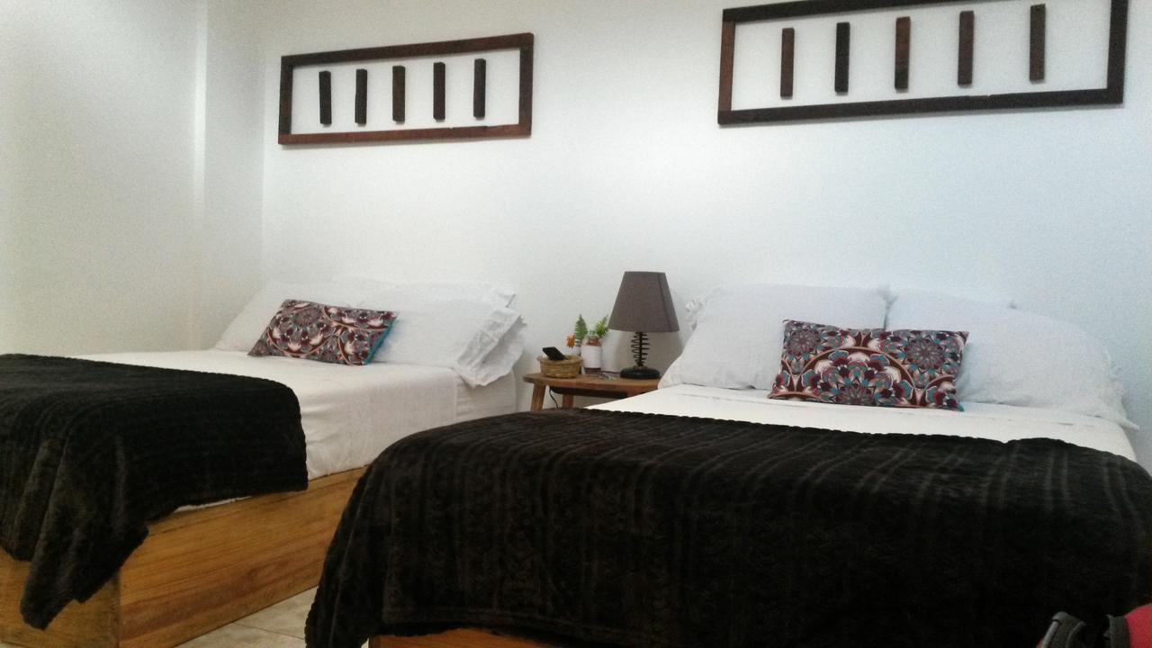 Cinco Hotel B&B サンサルバドル エクステリア 写真
