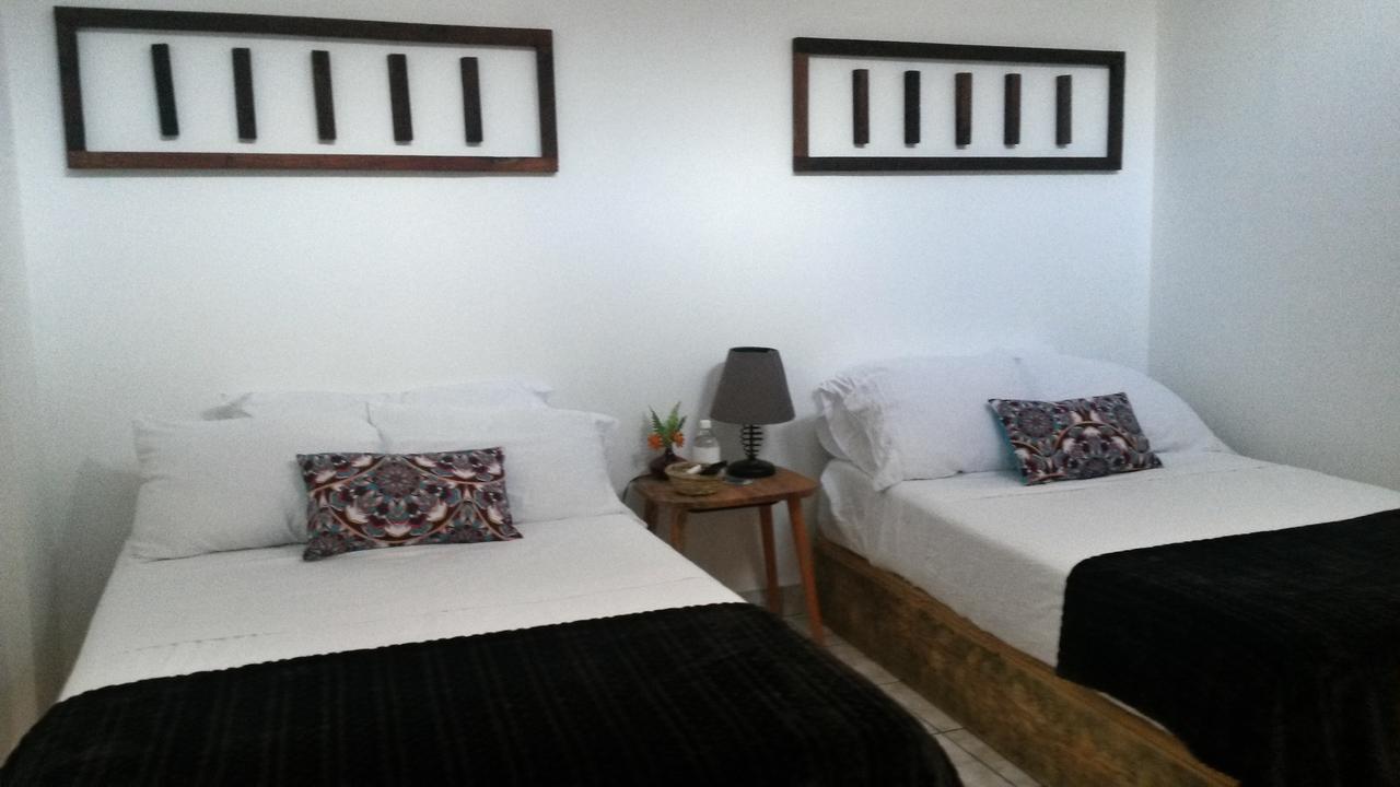 Cinco Hotel B&B サンサルバドル エクステリア 写真