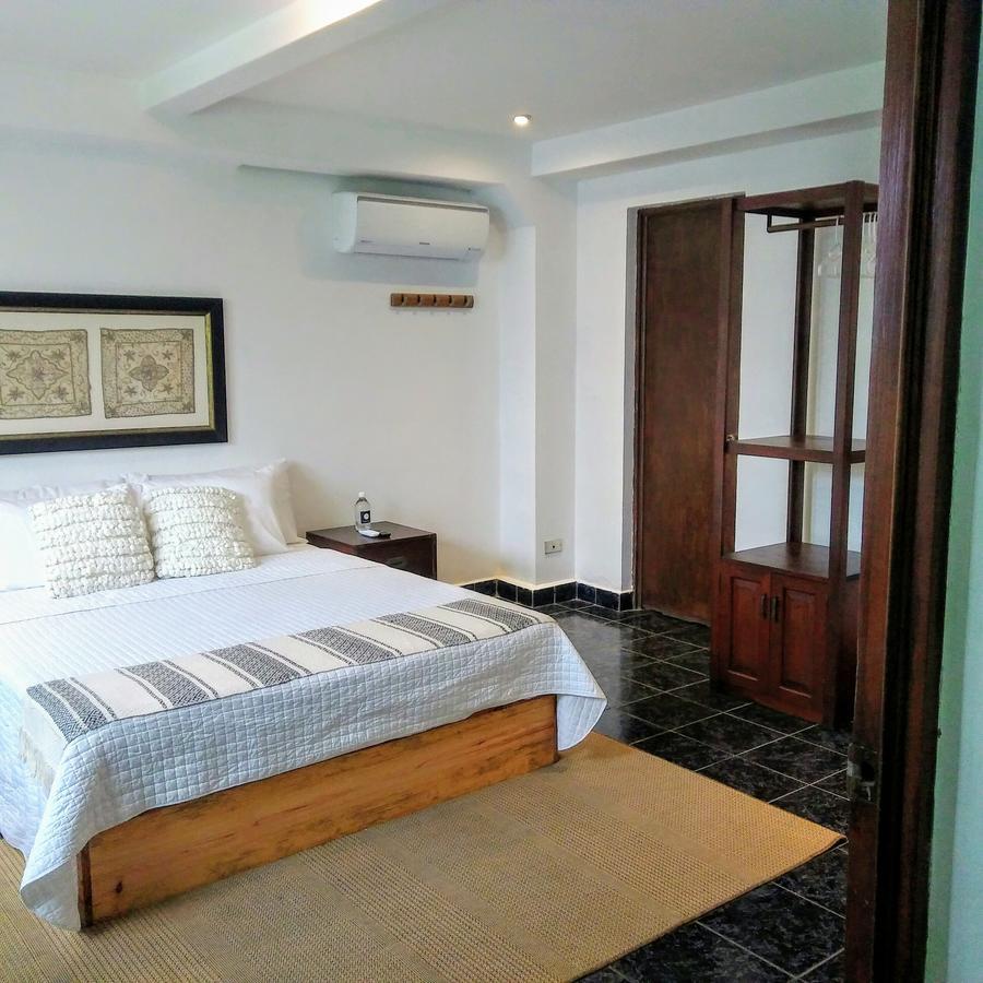 Cinco Hotel B&B サンサルバドル エクステリア 写真