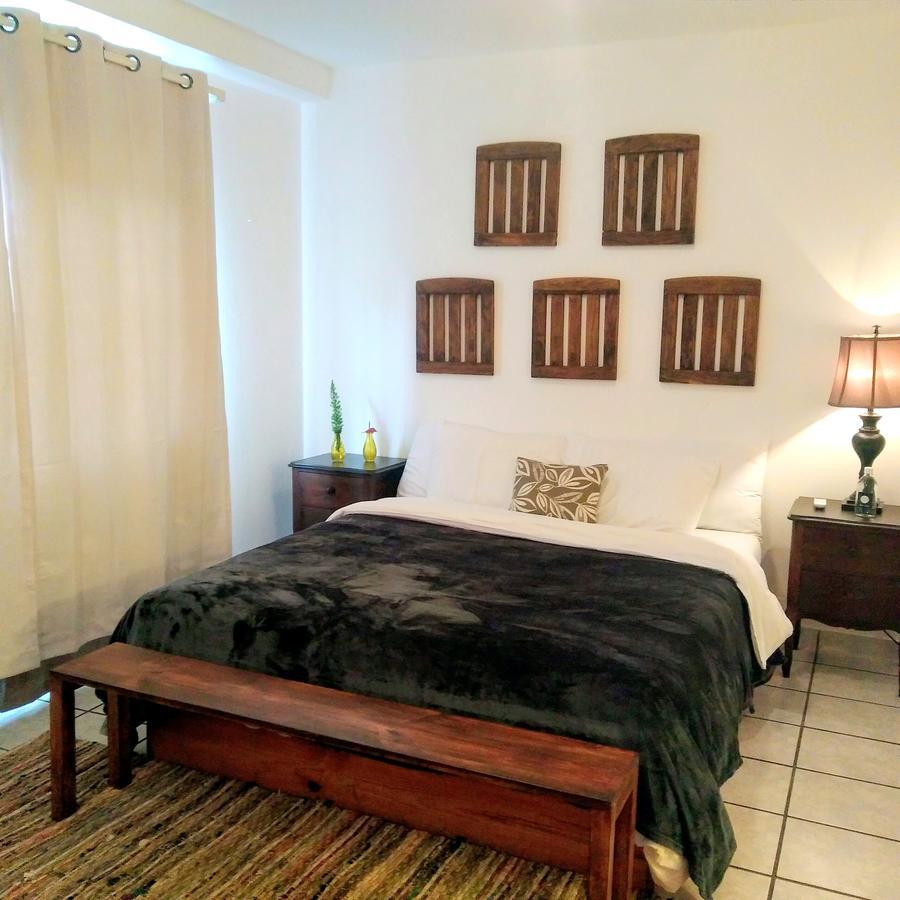 Cinco Hotel B&B サンサルバドル エクステリア 写真